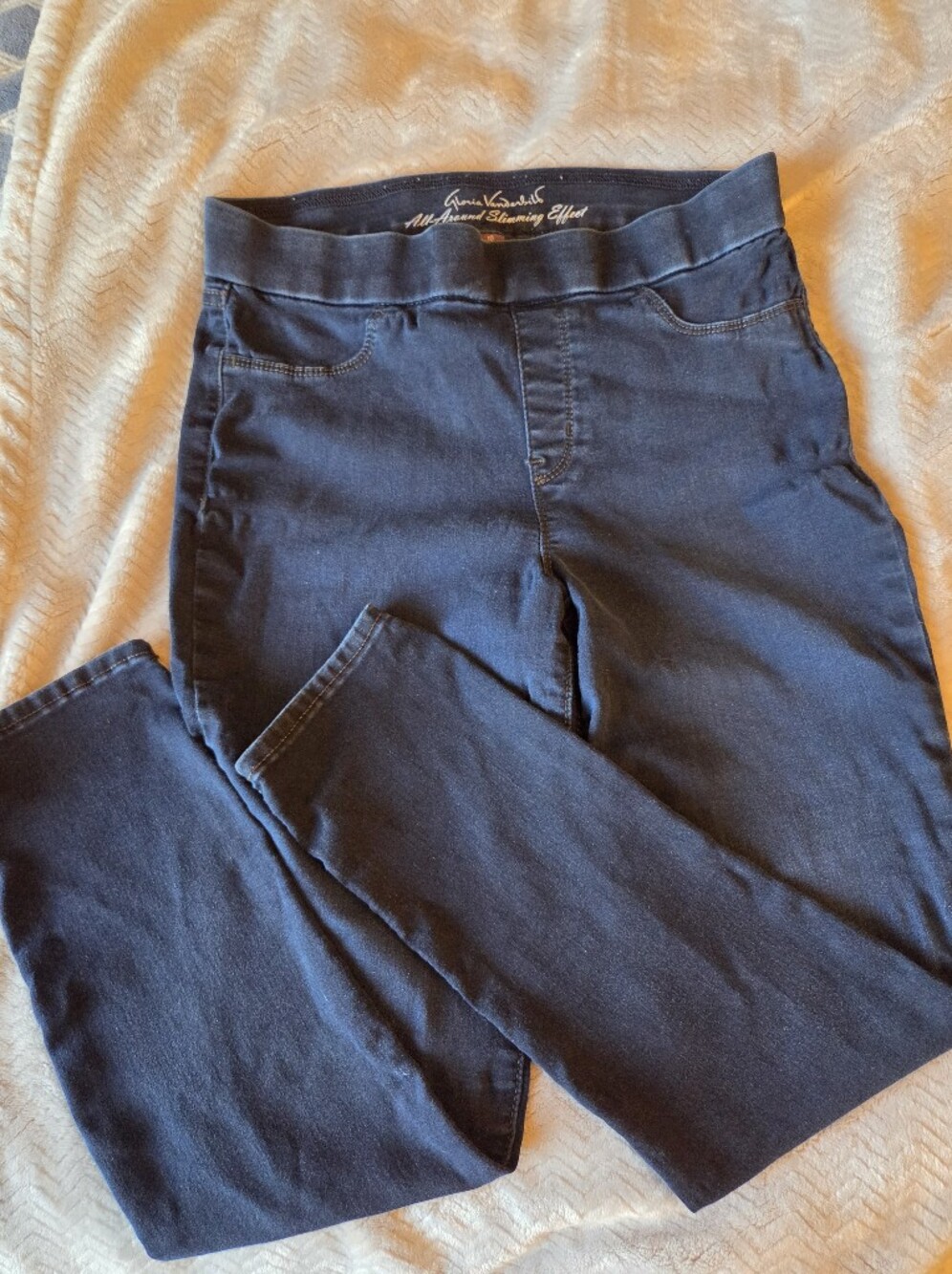 Gloria Vanderbilt Black Slimming Jeggings